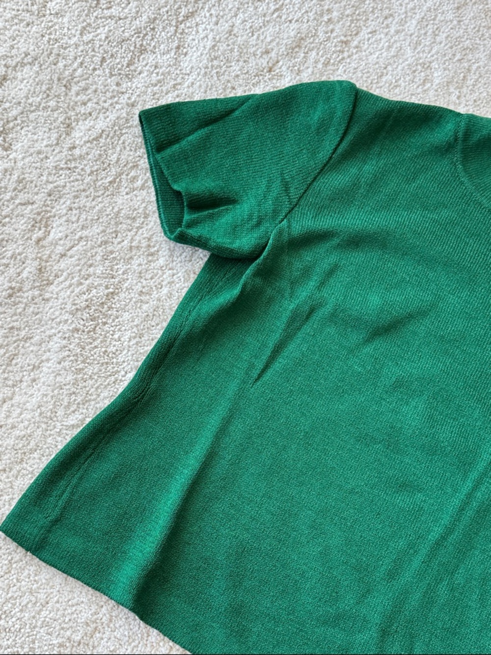 St. John Kelly Green Short Sleeve Knit Top - Picture 2 of 8